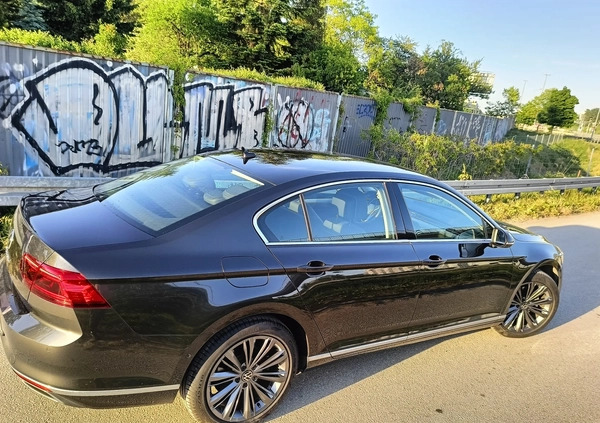 Volkswagen Passat cena 130000 przebieg: 88400, rok produkcji 2021 z Warszawa małe 742